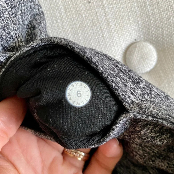 Lululemon Out To Lunge Untight Tight Heathered Black Leggings Size 6 30" - Picture 13 of 14